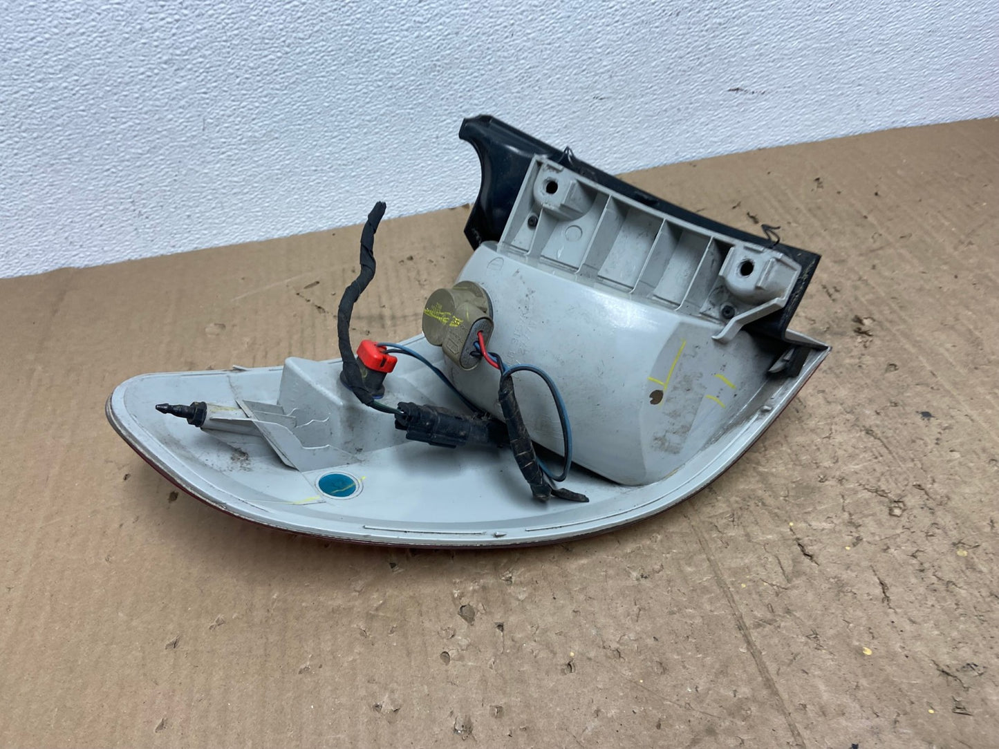 2007 to 2010 Saturn Outlook Right Passenger RH Tail Light OEM AC0059 LK5