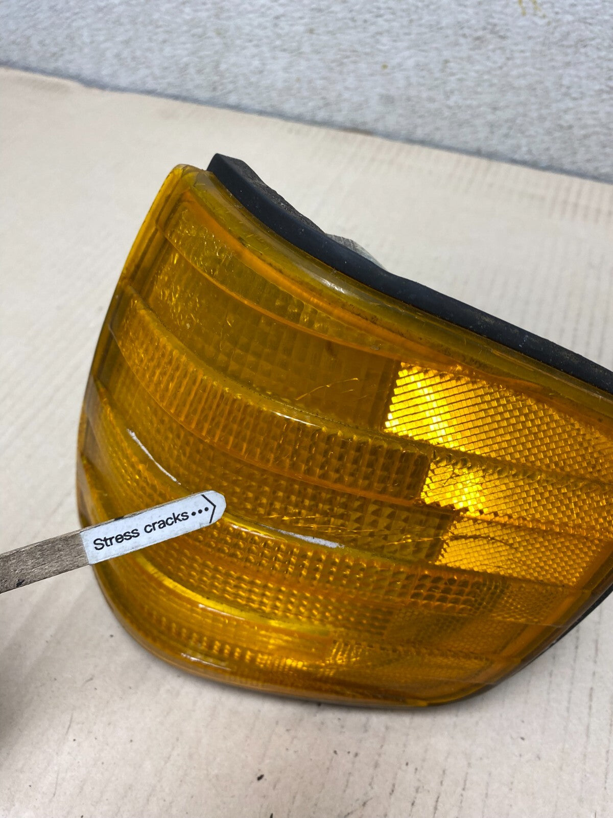 1986-1991 Mercedes W126 500SL 560SEL Left Driver Headlight Turn Signal o3956 DG6