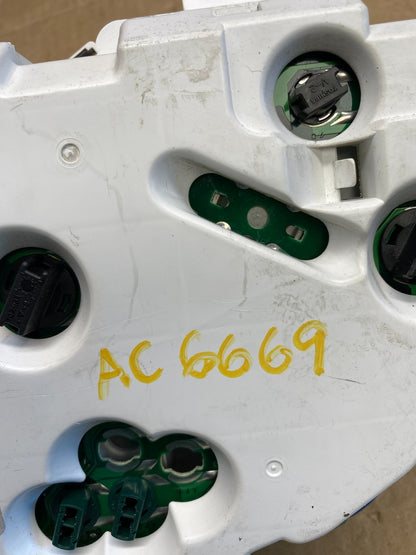 2004 Subaru Forester Speedometer Instrument Cluster Gauges AC6669 DG7