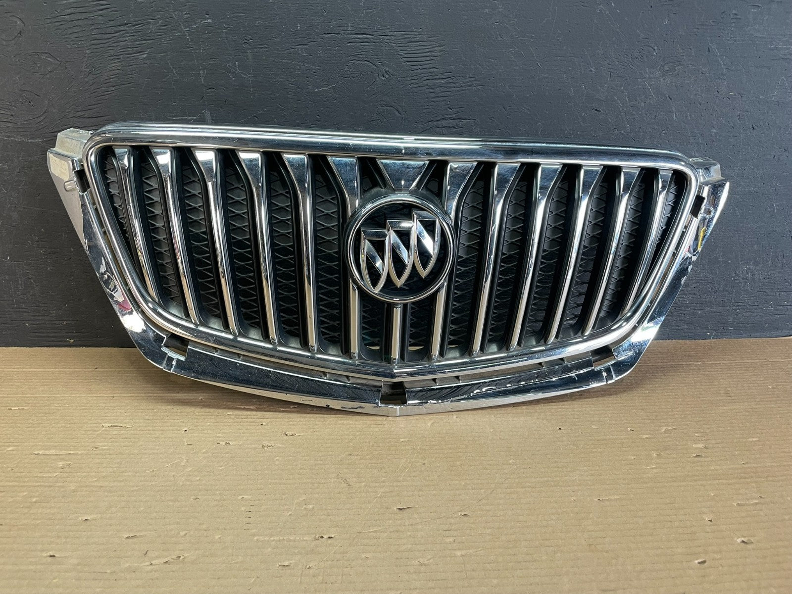2013 to 2016 Buick Encore Front Upper Grill Grille ae9943 DG0