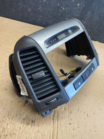 2007 to 2009 Hyundai Santa Fe Center Dashboard Radio Bezel Trim AE4029 DG2