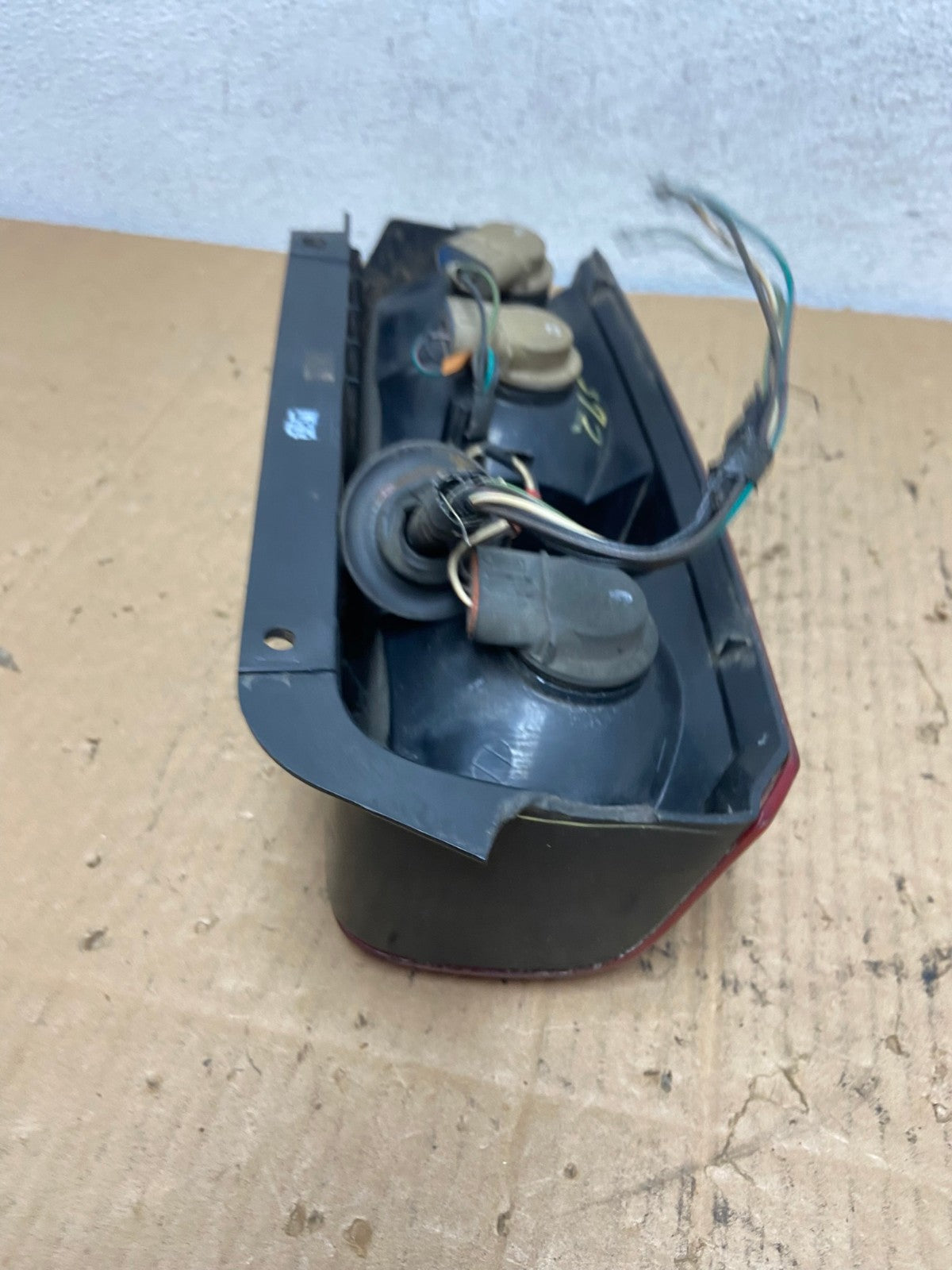 1997 to 2001 Jeep Cherokee Right Passenger Side Tail Light AD2392 LK6