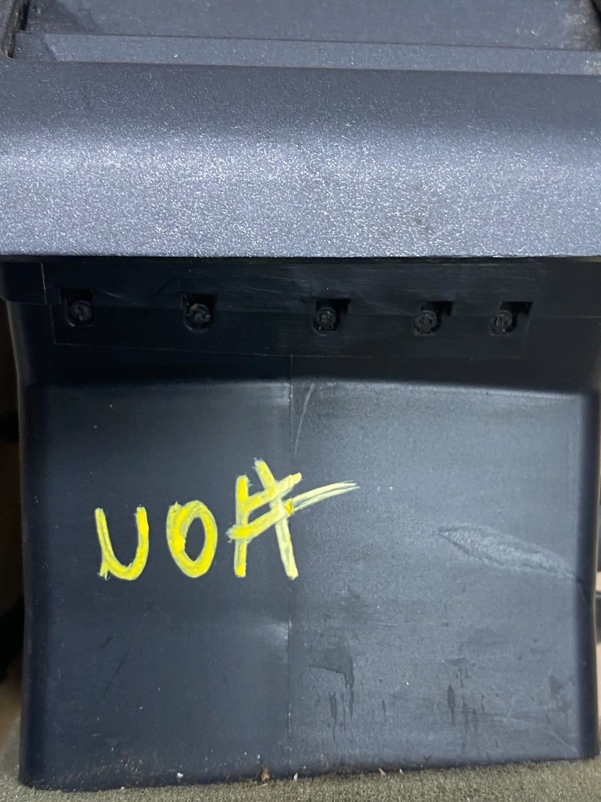 2006 to 2011 Cadillac DTS Dash Center Air Vent Heater Bezel u5892 DG6