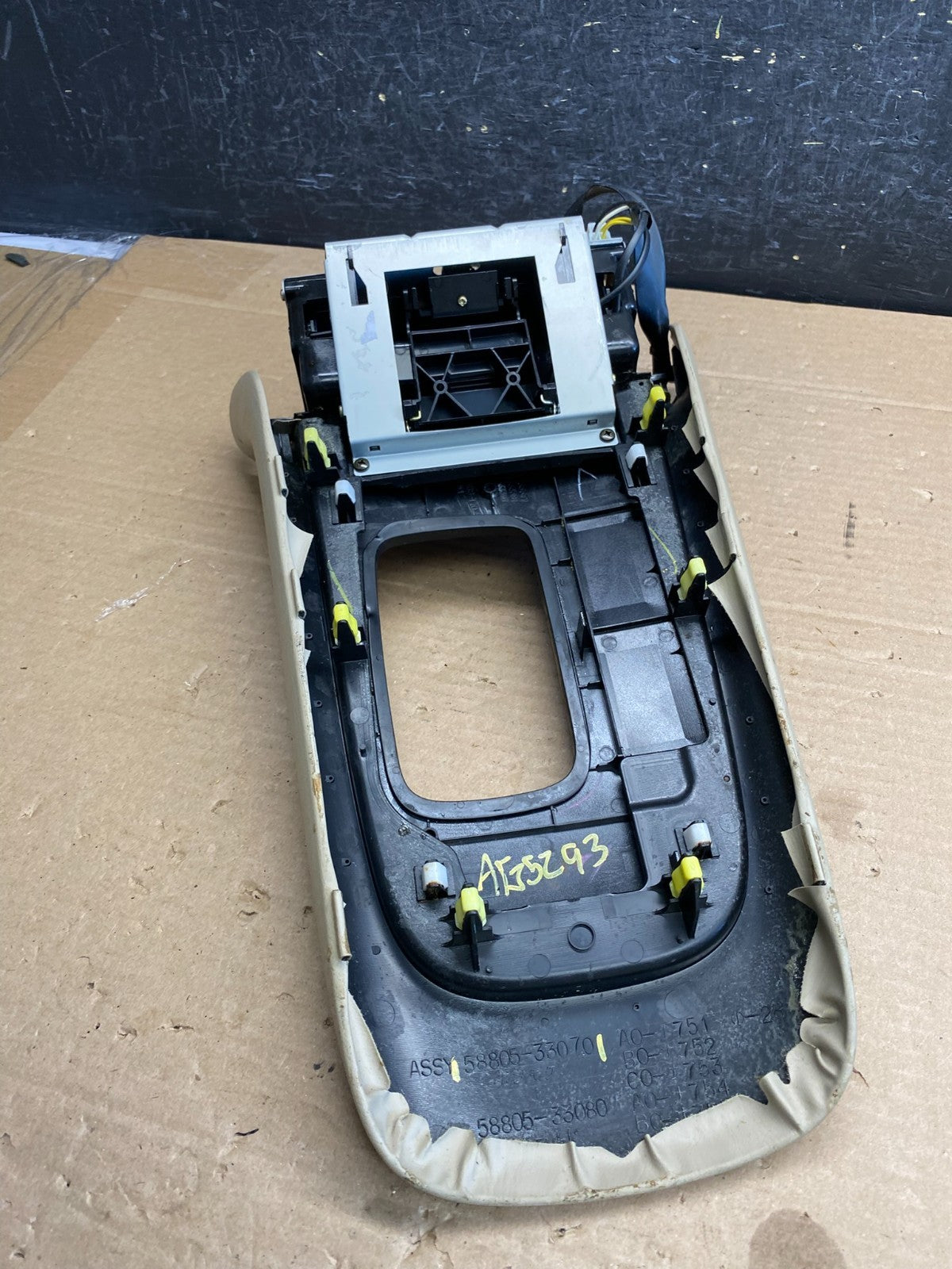 2002 to 2006 Lexus ES300 ES330 Center Console Shifter Bezel Trim AG5293 DG6