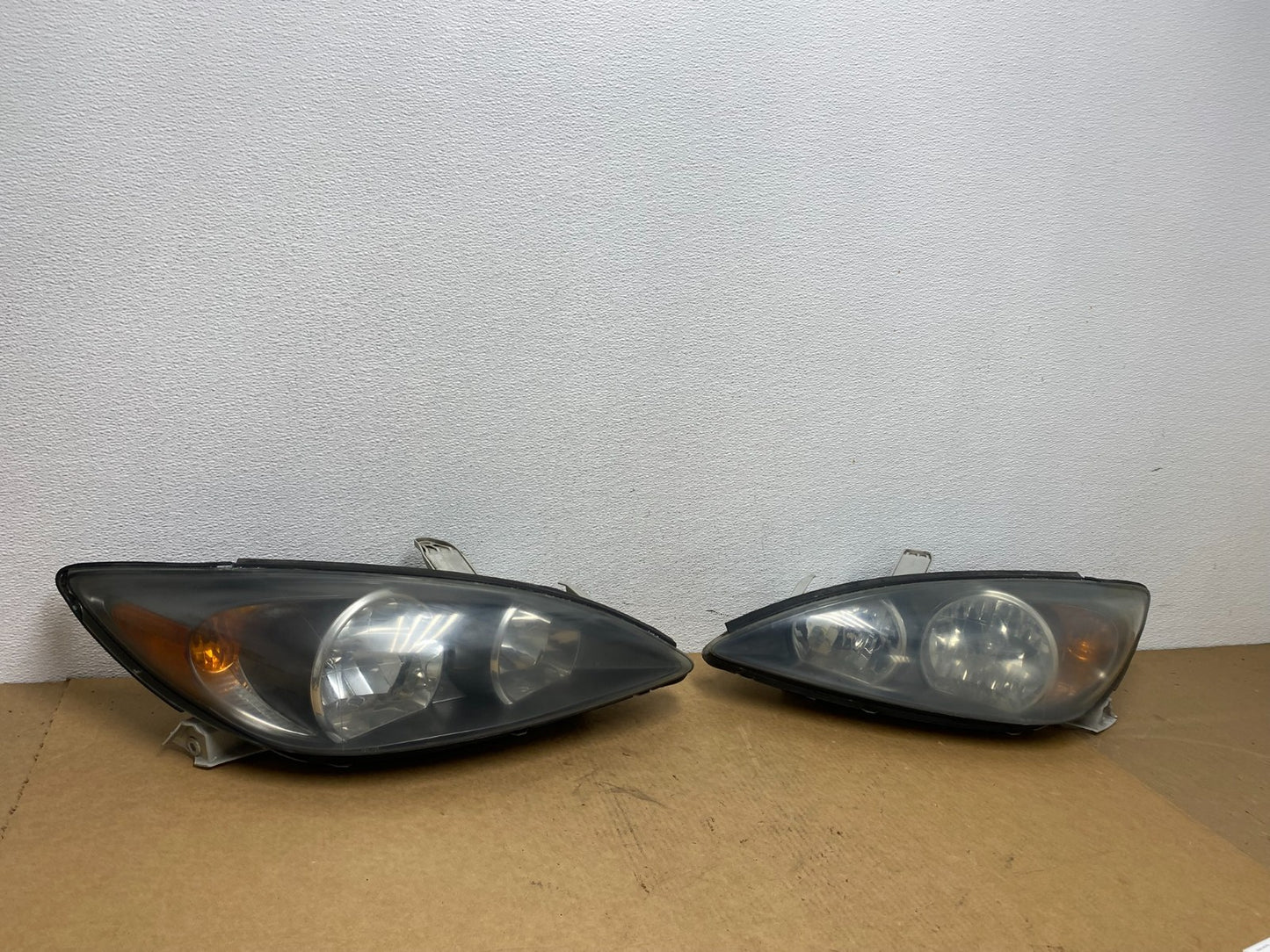 2002 2003 2004 Toyota Camry Left+Right Set Side Halogen Headlights AC1793 DW2