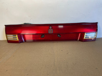 1997-2000 Saturn SC1 SC2 Coupe Center Trunk Finish Tail Light AG7527 DG0