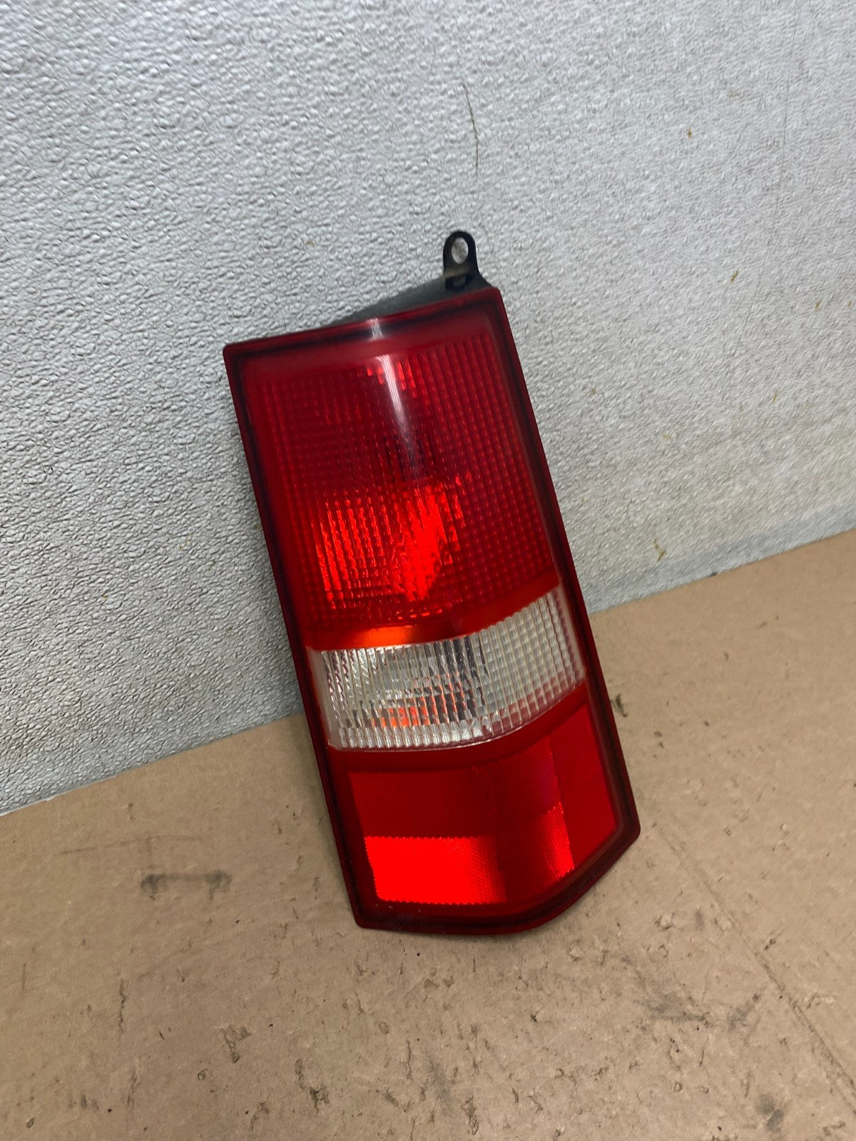 2003 2017 Chevrolet Express 1500 2500 3500 Right Passenger Tail Light S3983 DW2