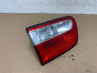 2001 - 2003 Toyota Sienna Right Passenger Rh Side Inner Tail Light AF4434 LK2