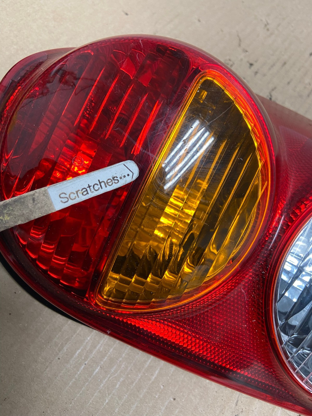 2002 2003 2004 Jeep Liberty Right Passenger Rh Side Tail Light AF5977 LK3
