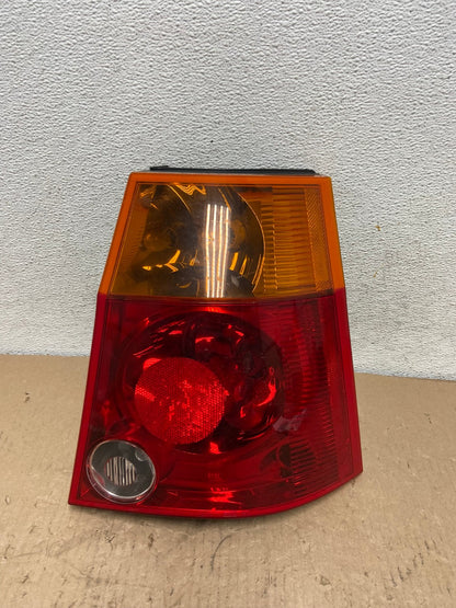 2004 to 2006 Chrysler Pacifica Right Passenger Rh Side Tail Light AF3292 LK0