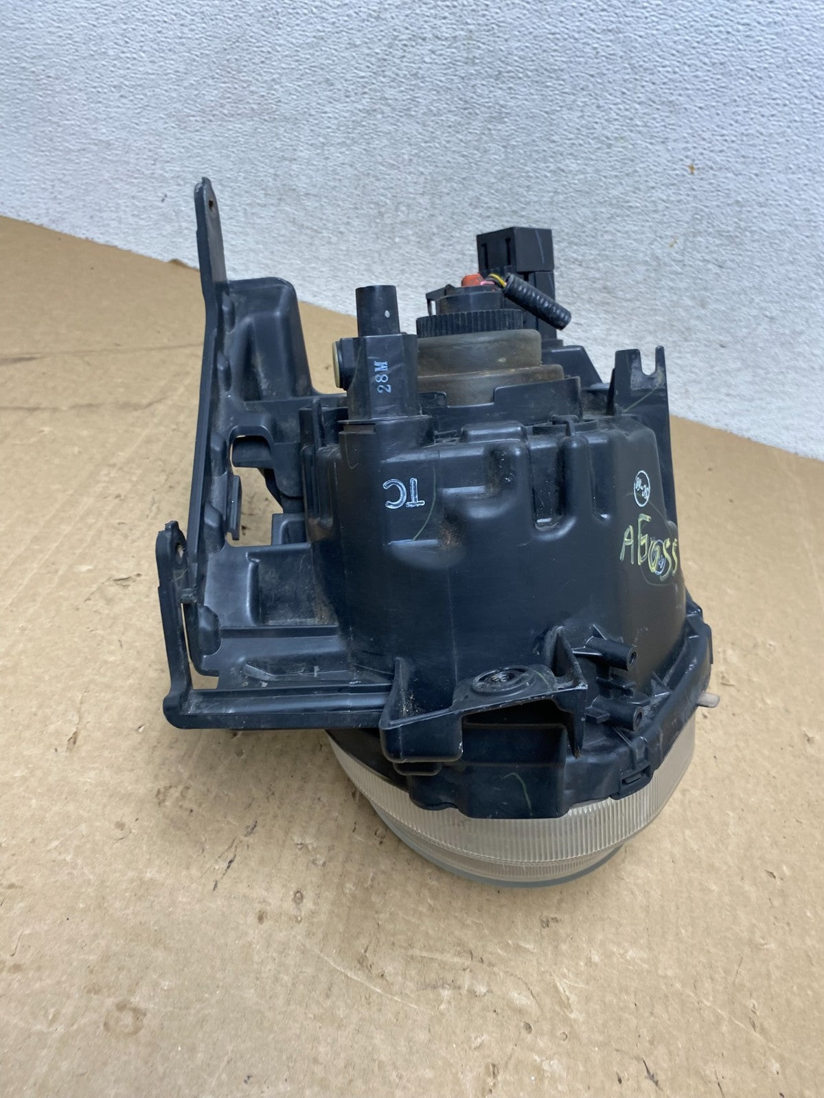 2011 to 2014 Nisan Juke Right Passenger Side Headlight AG0558 DW7