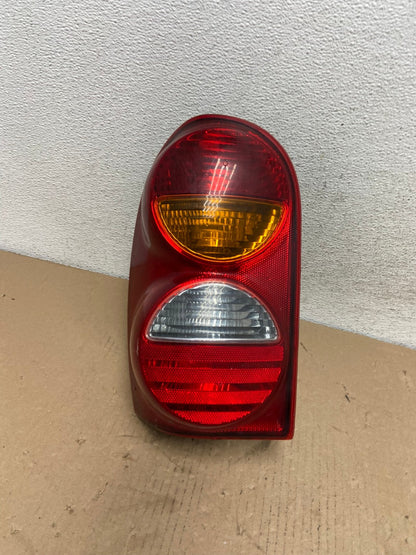 2002 2003 2004 Jeep Liberty Left Driver LH Side Tail Light AF3133 LK0