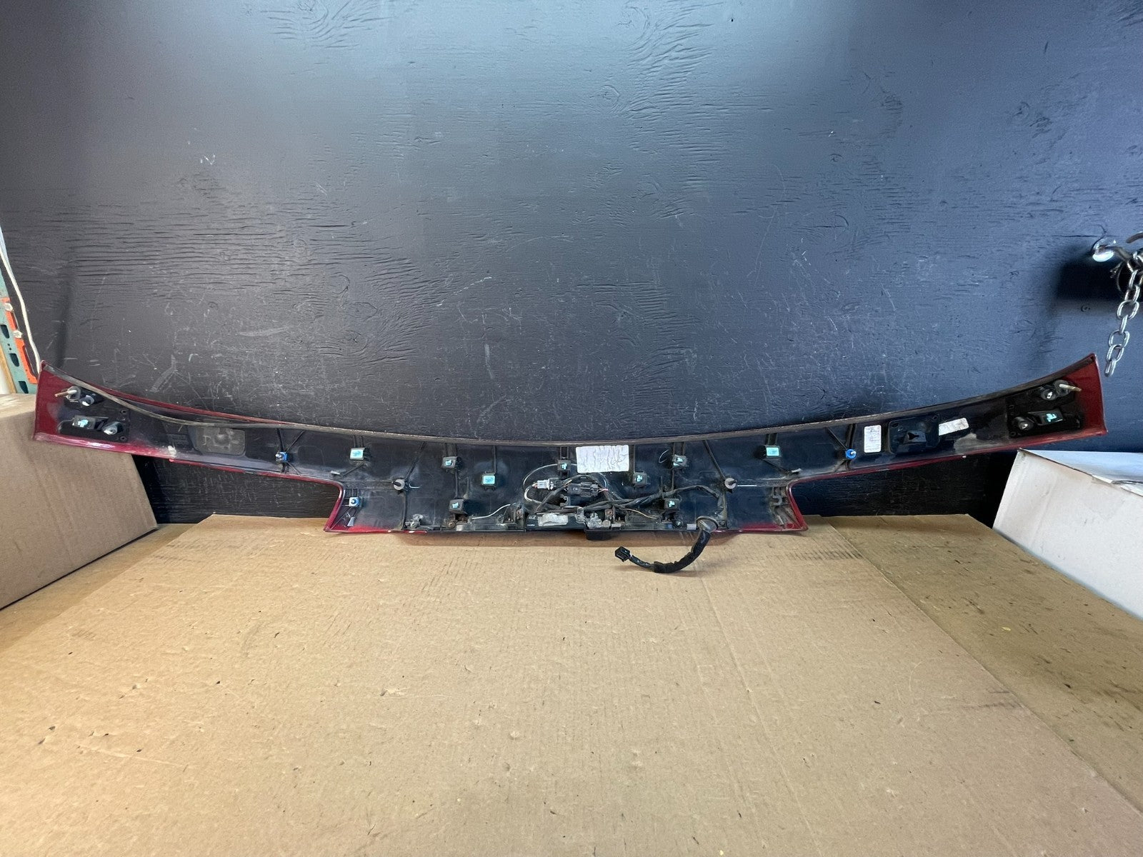 2016 to 2020 Kia Sorento Rear Trunk Liftgate Camera Cover Panel ad0267 DG5
