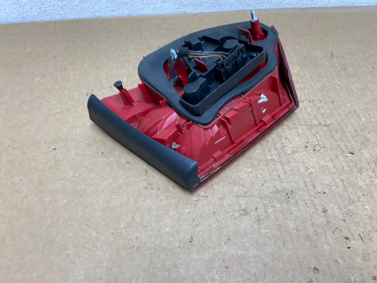2011-2014 Volkswagen Jetta Right RH Inner Trunk Tail Light AI3445 LK5