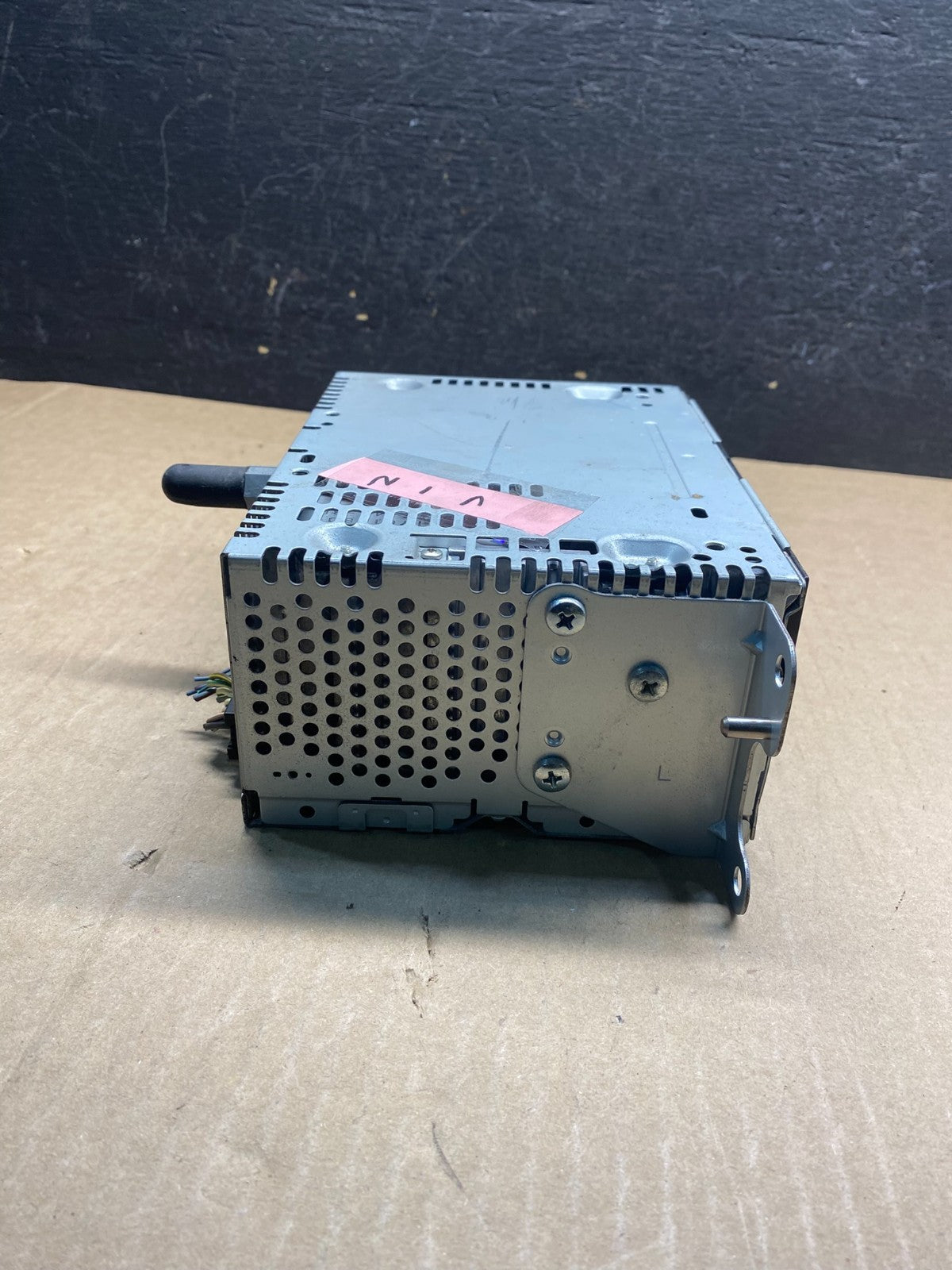 2013 to 2014 Ford Explorer Audio Equipment Radio Receiver AM FM CD AE7885 DG2