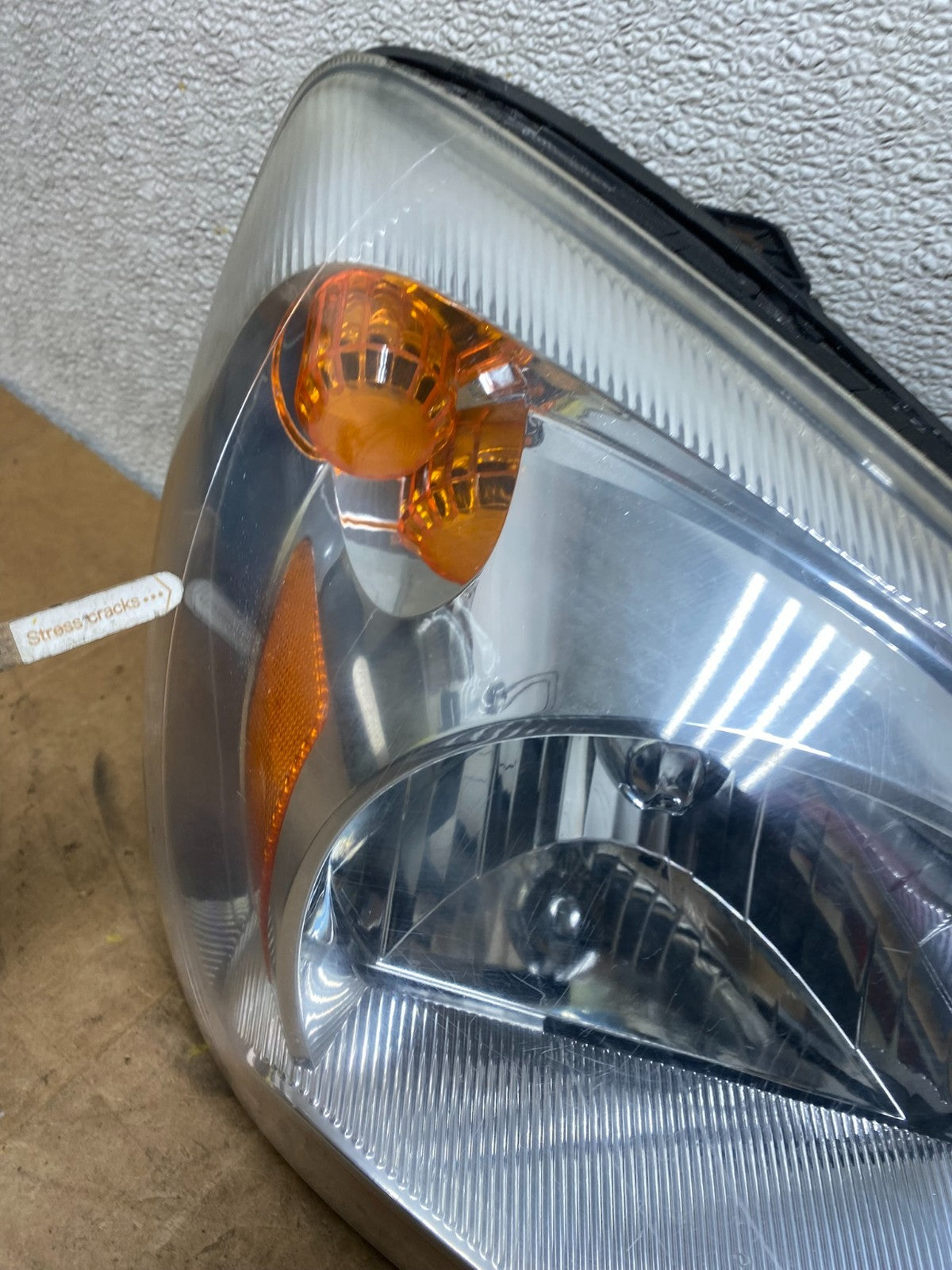 2005 to 2006 Kia Sportage Right Passenger RH Halogen Headlight DEPO X5014 DW5