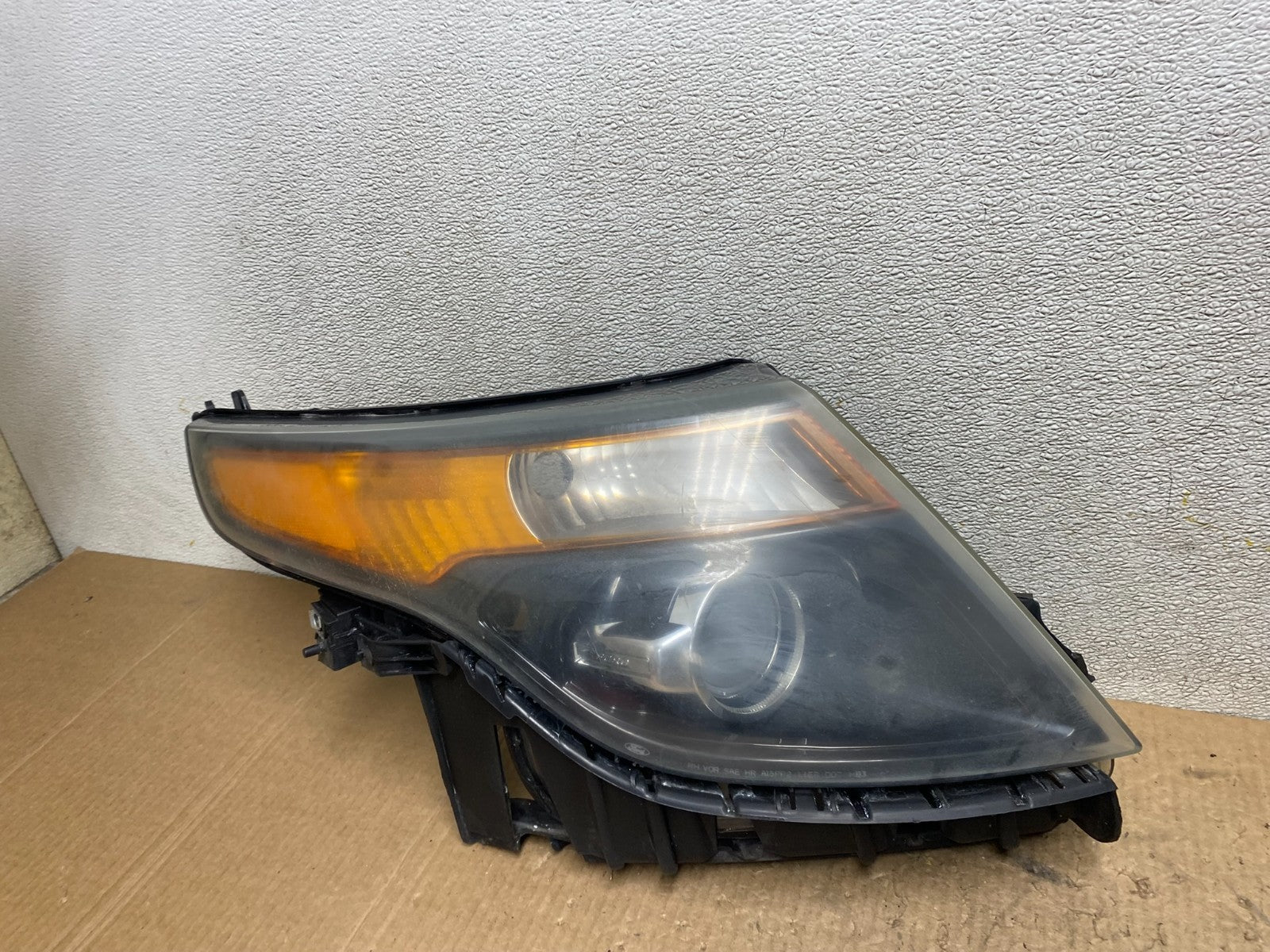 2011 to 2015 Ford Explorer Police Right Passenger Halogen Headlight Oem W7749 DW1