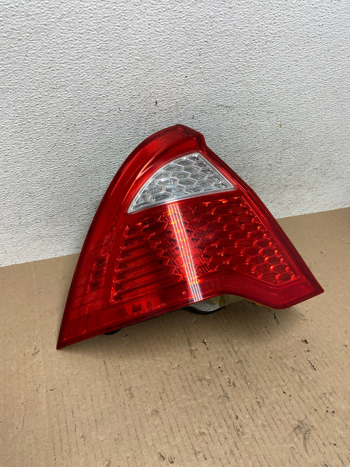 2010 2011 2012 Ford Fusion Left Driver LH Side Tail Light AE7320 LK2