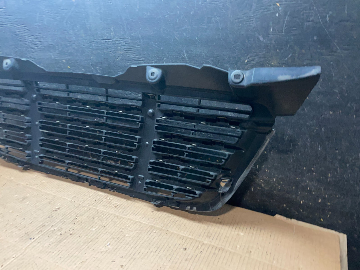 2009 to 2011 Freightliner Sprinter Front Upper Chrome Grill Grille y1891 DG5