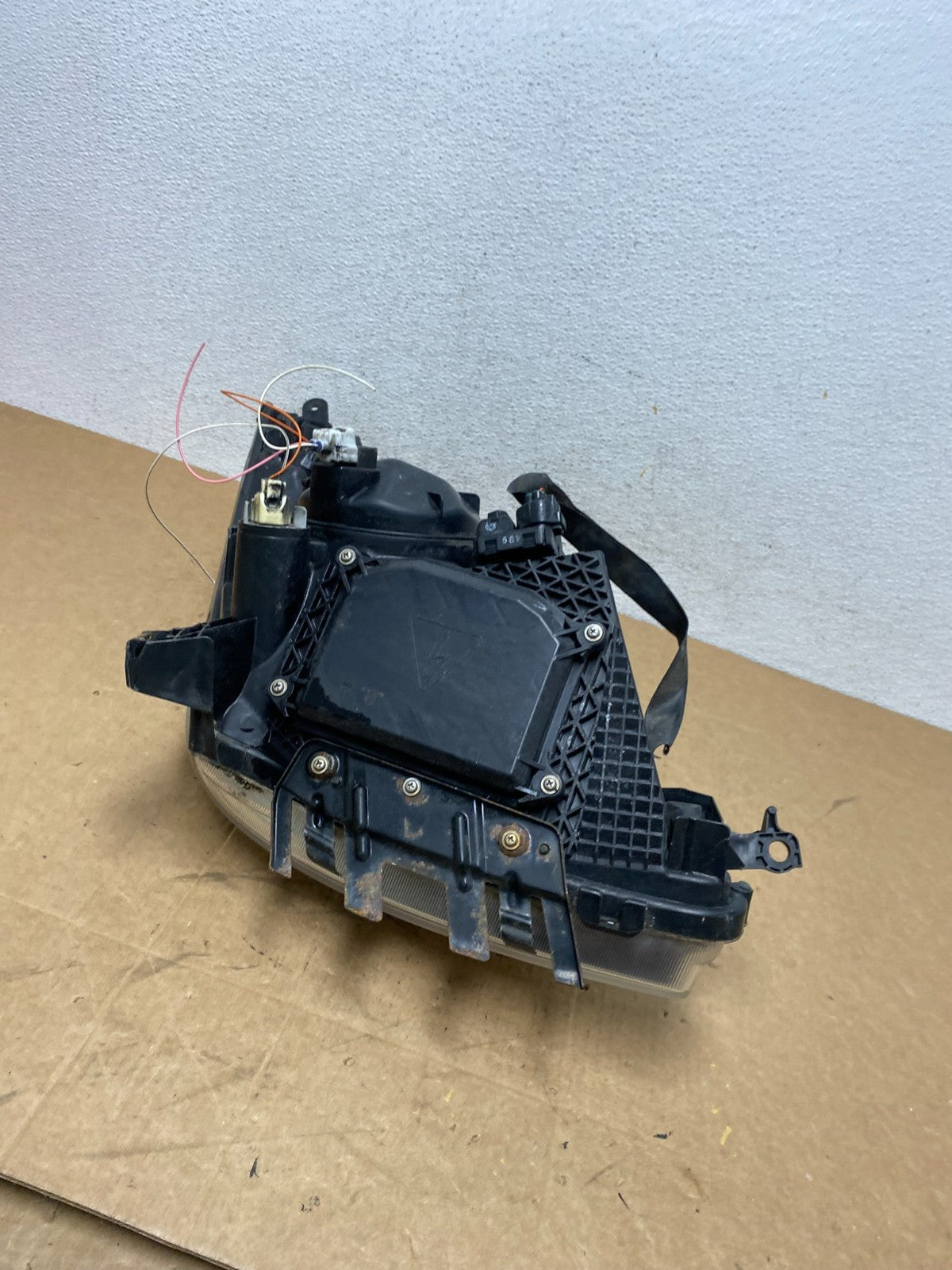 2004 - 2005 Toyota Prius Left Driver Lh Xenon HID Headlight AD6293 DW6