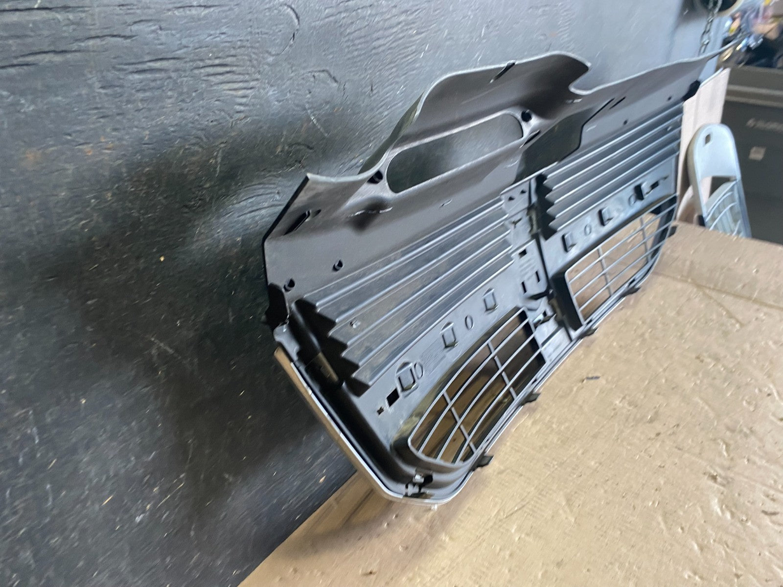 2009 to 2010 Dodge Journey Chrome Front Upper Grill Grille OEM X3365 DG6