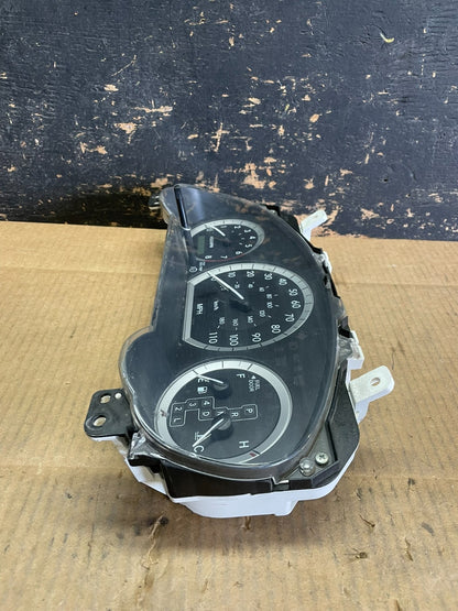 2006  Toyota Sienna Speedometer Cluster Gauge AA9288 DG7