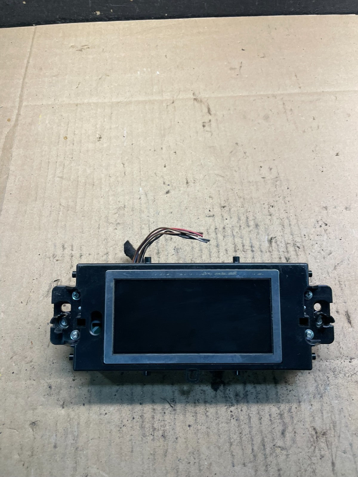 2010-2012 Mercedes GLK350   Radio Navigation Screen Display w6737 DG0