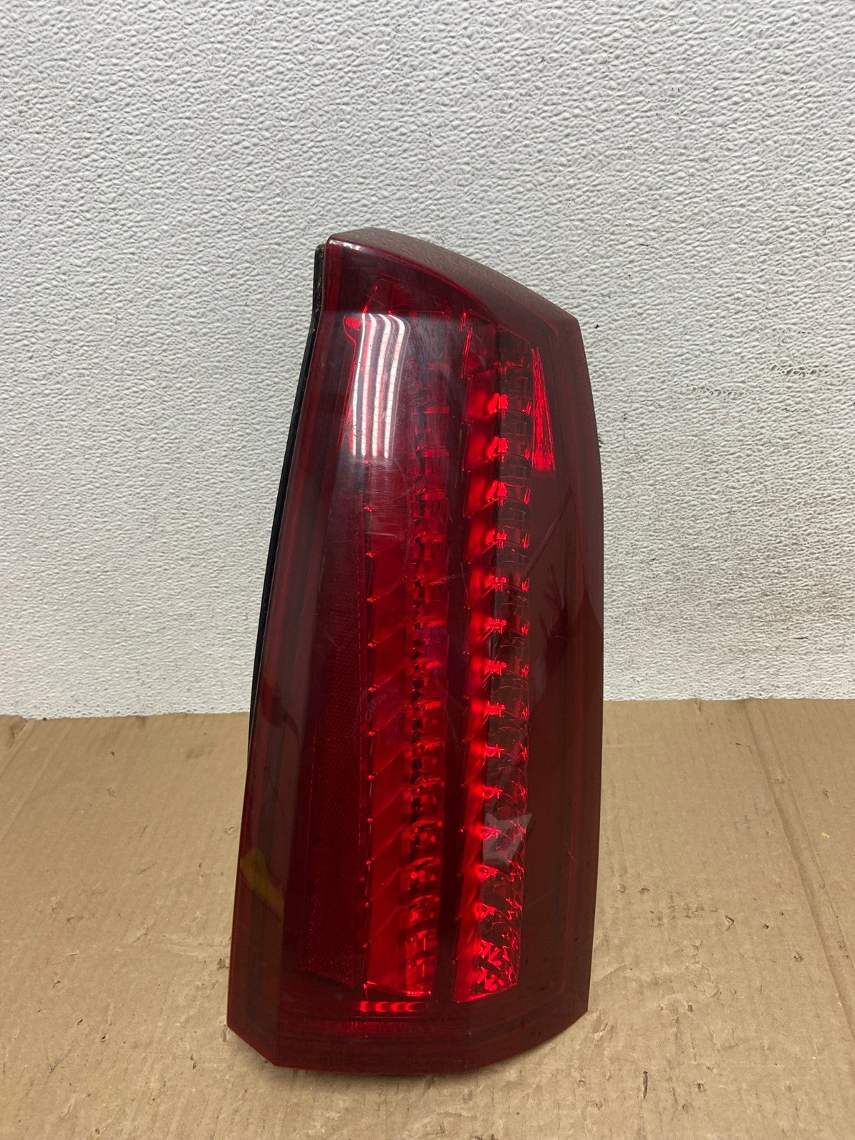 2005 2006 2007 Cadillac STS Right Passenger RH Side Tail Light AE9050 LK0