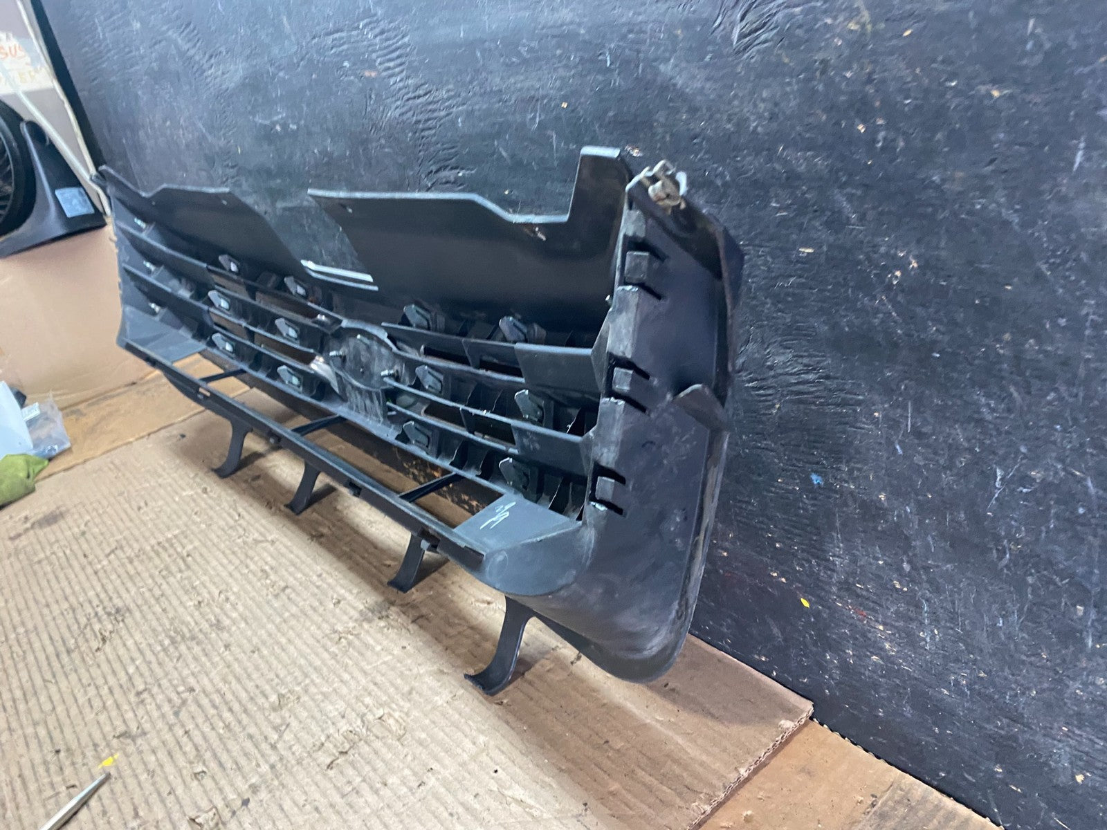 2006-2009 Ford Fusion Grill Grille With Emblem Upper Oem S5791 DG4