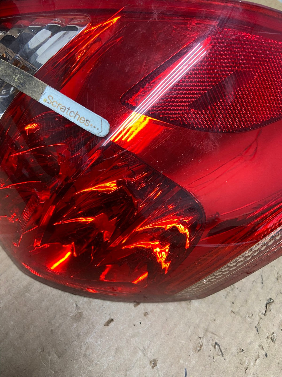 2006 2007 2008 Toyota Rav4 Left Driver LH Side Tail Light AI5639 LK3