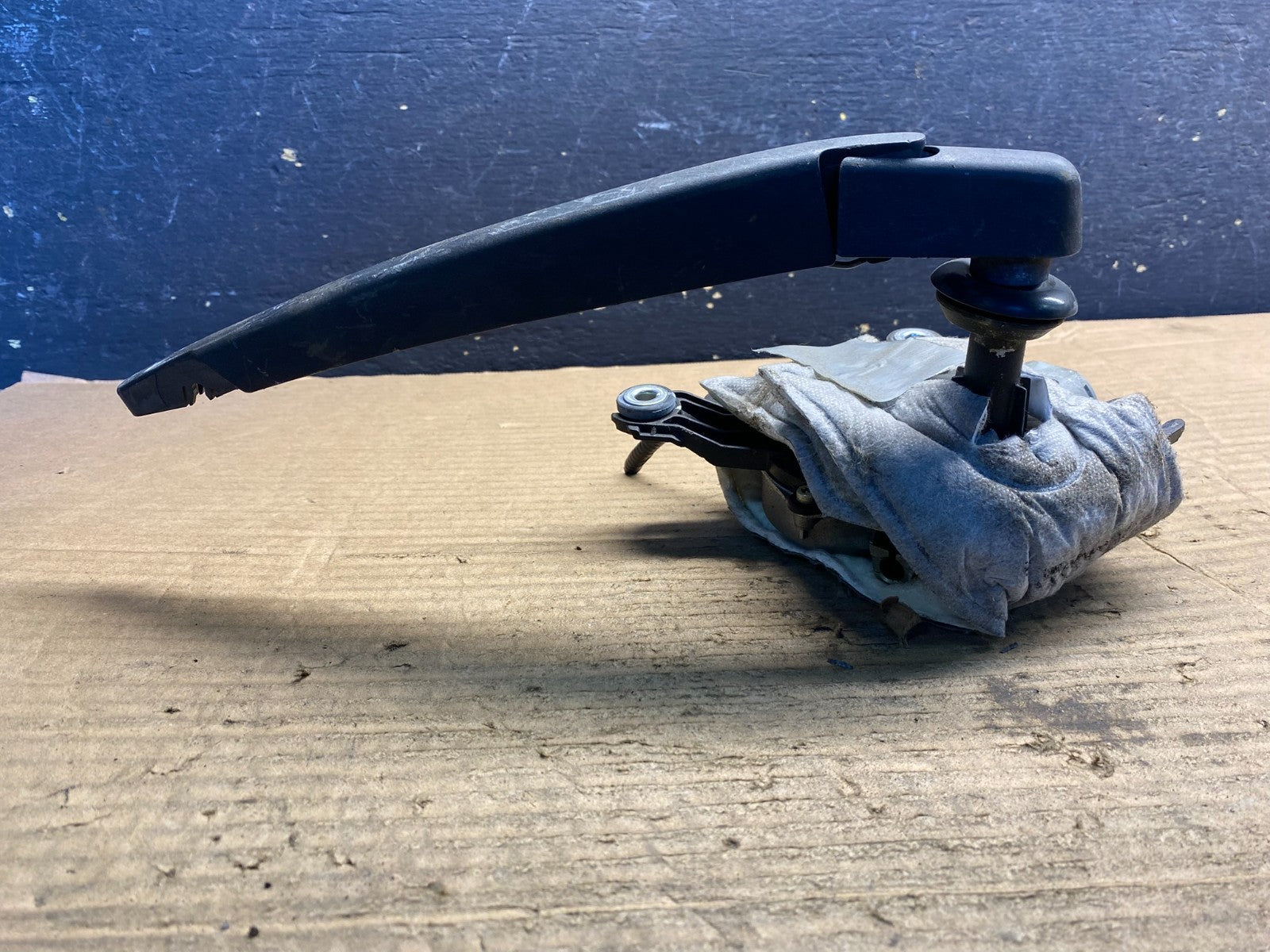 2004-2010 Infiniti QX60 Rear Liftgate Back Window Wiper Motor OEM AA7262 DG3