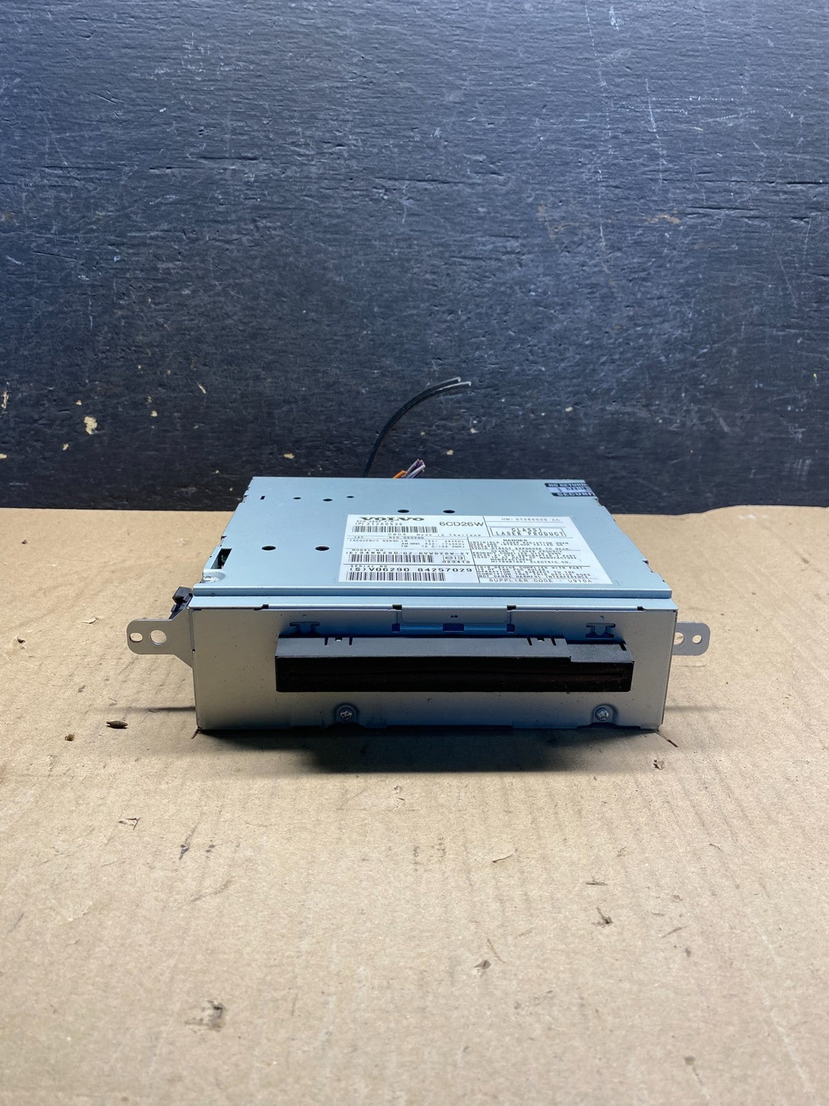 2007 to 2013 Volvo XC90 Radio AM FM Receiver MP3 CD Player AI7210 DW0