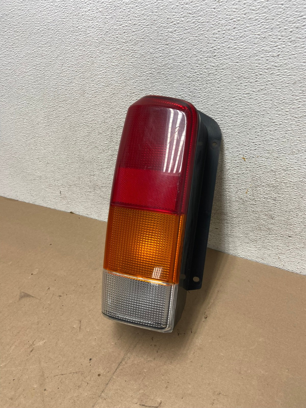 1997 to 2001 Jeep Cherokee Left Driver Side Tail Light AG4553 LK1