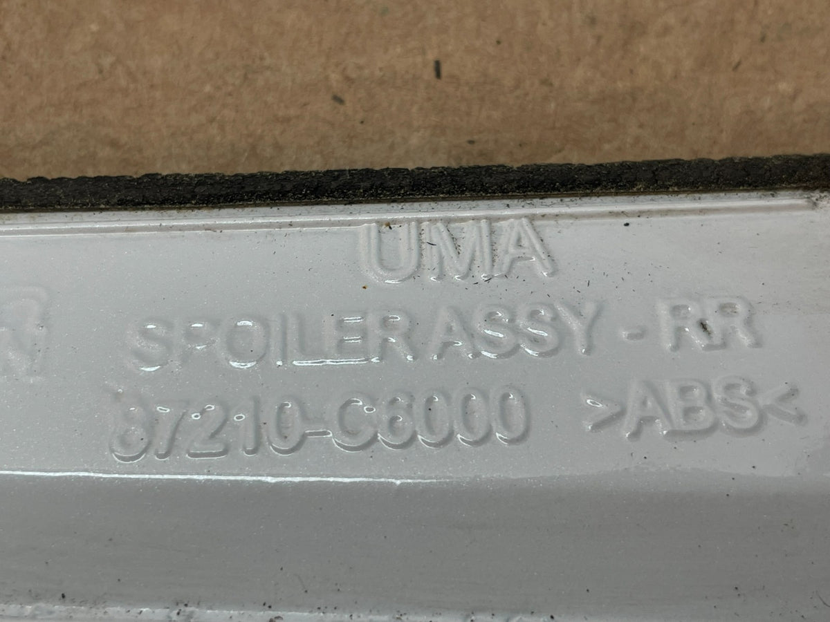 2016 to 2020 Kia Sorento Rear Spoiler Wing Brake Light AG0938 DG7