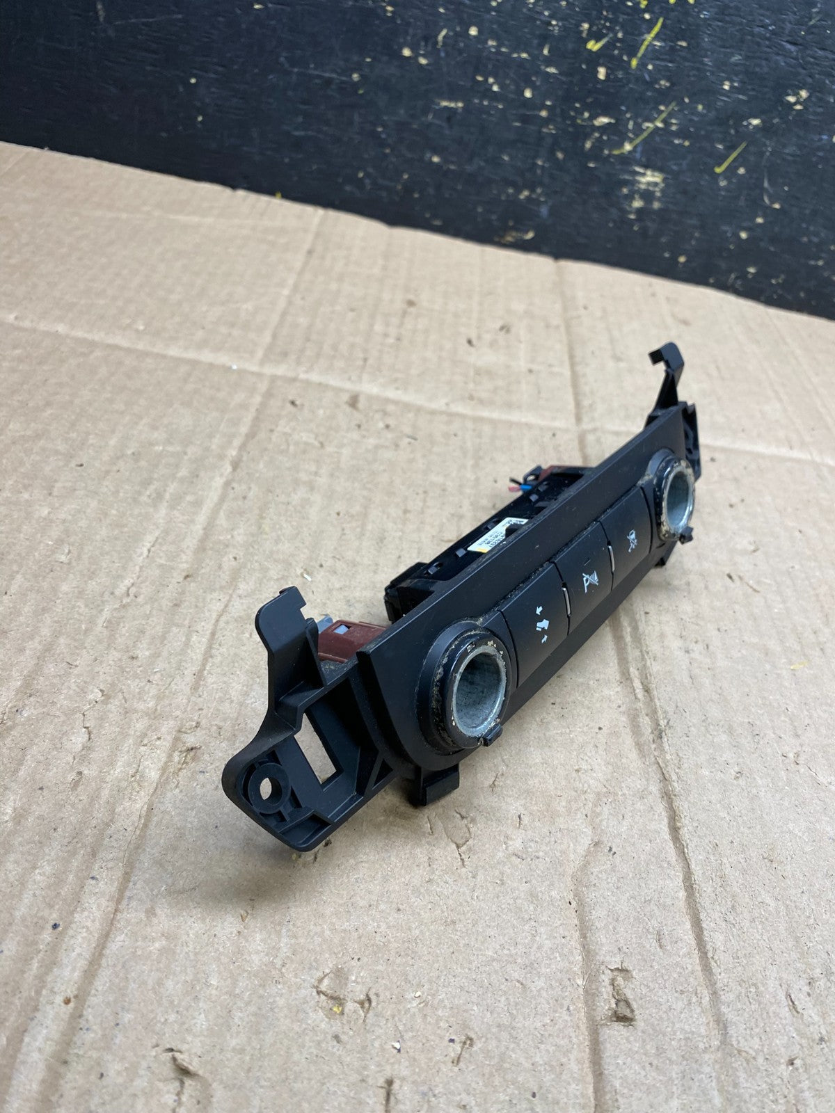 2007 - 2014 Chevrolet Tahoe Yukon Pedal Traction Control Switch OEM AA4733 DG1