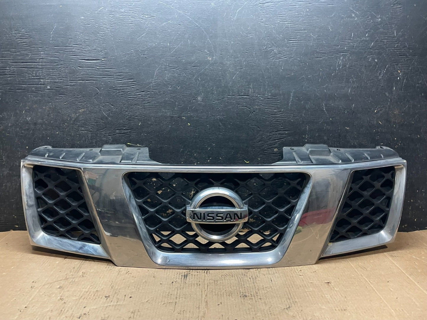 2005 2006 2007 Nissan Pathfinder Chrome Front Upper Grill Grille Oem Z5856 DG0