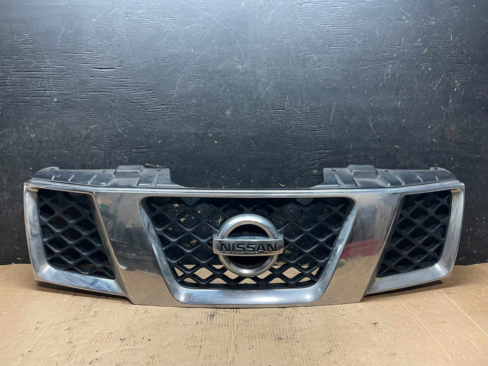 2005 2006 2007 Nissan Pathfinder Chrome Front Upper Grill Grille Oem Z5856 DG0