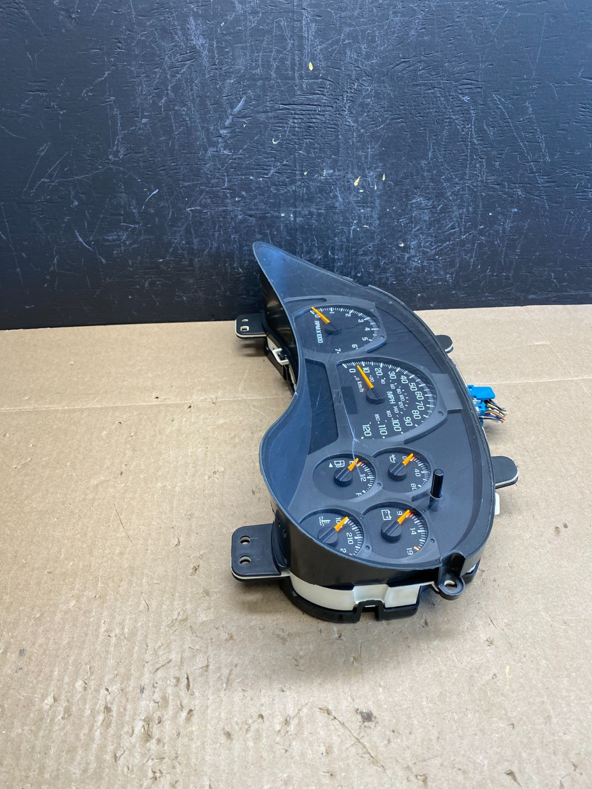 2002 to 2005 Chevrolet Trailblazer Speedometer Cluster Gauge AC6395 DG2