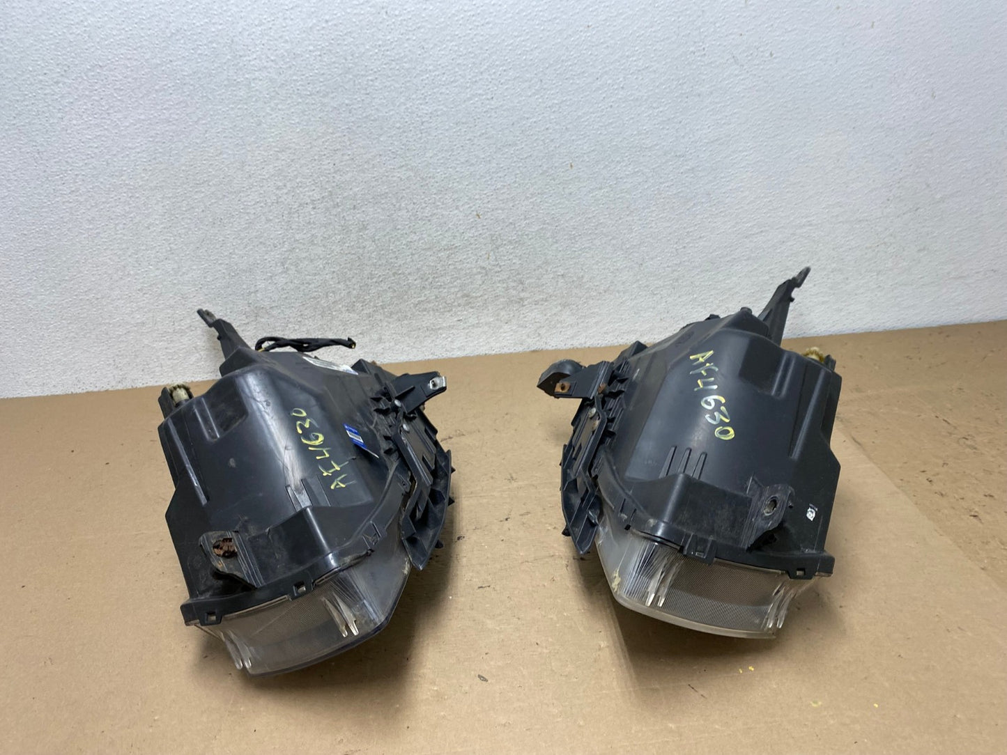 2011 to 2015 Chevrolet Cruze Halogen Left+Right Set Headlights AF4630 LK9