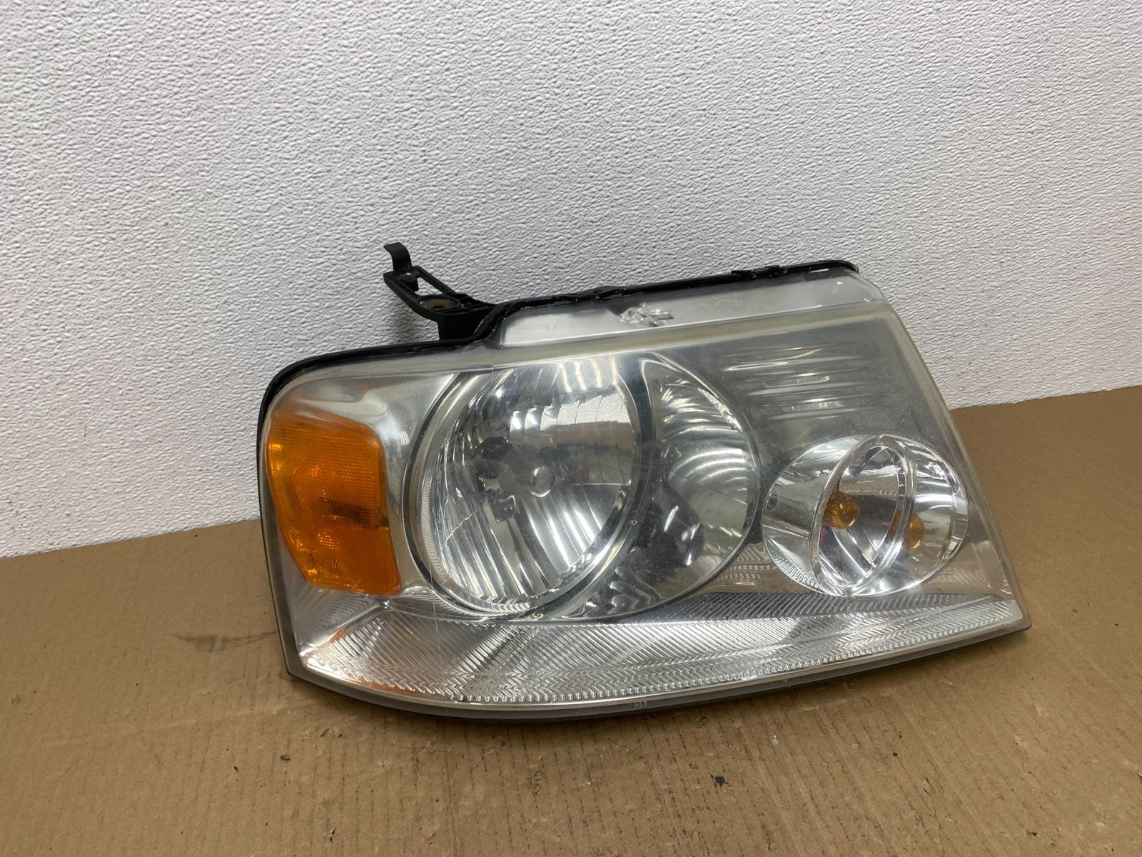 2004 to 2008 Ford F-150 F150 Right Passenger Rh Halogen Headlight Oem AB8189 DW0