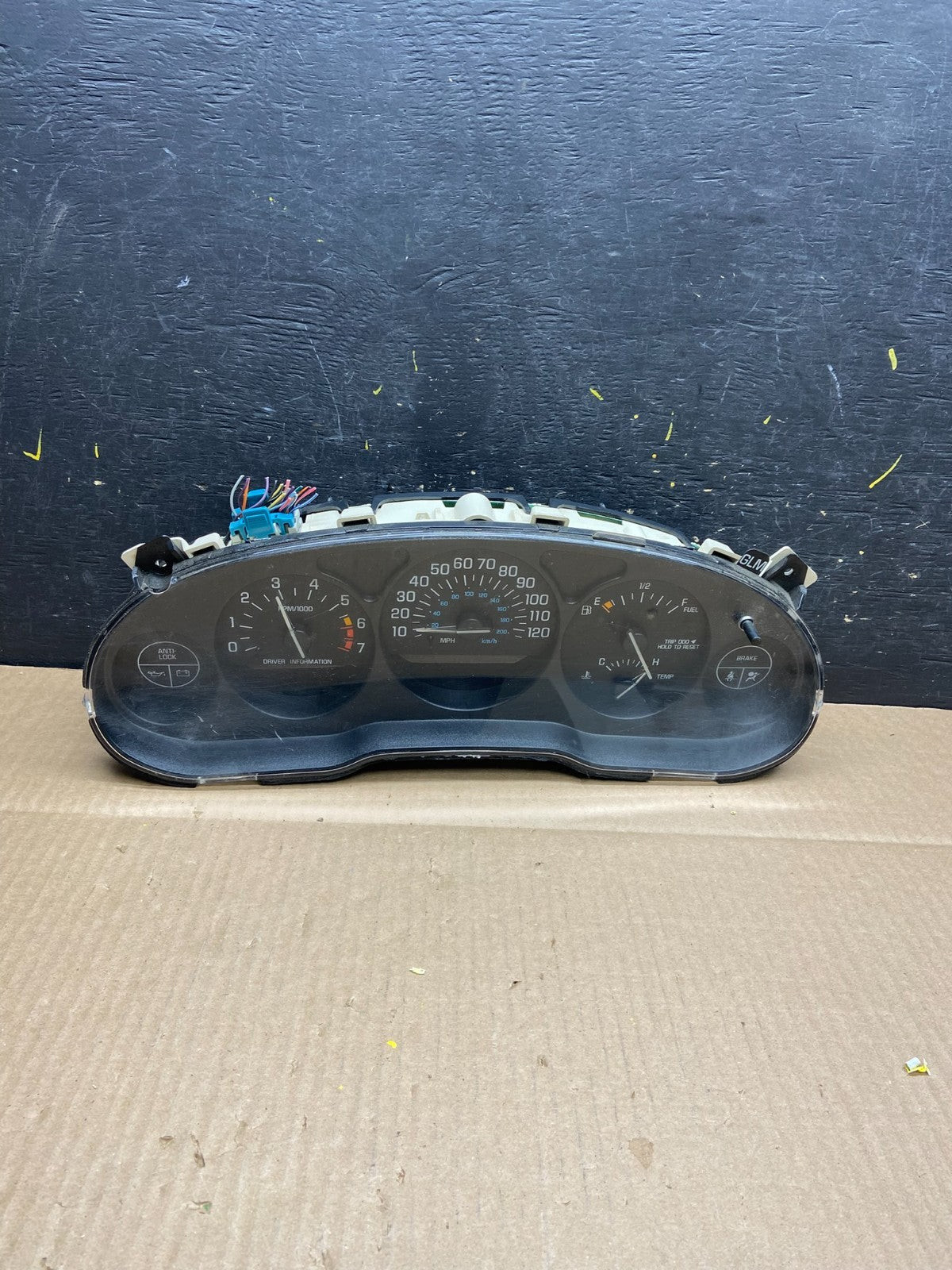 2000 to 2005 Buick Regal Dash Speedometer Cluster Gauge Oem u5941 DG0