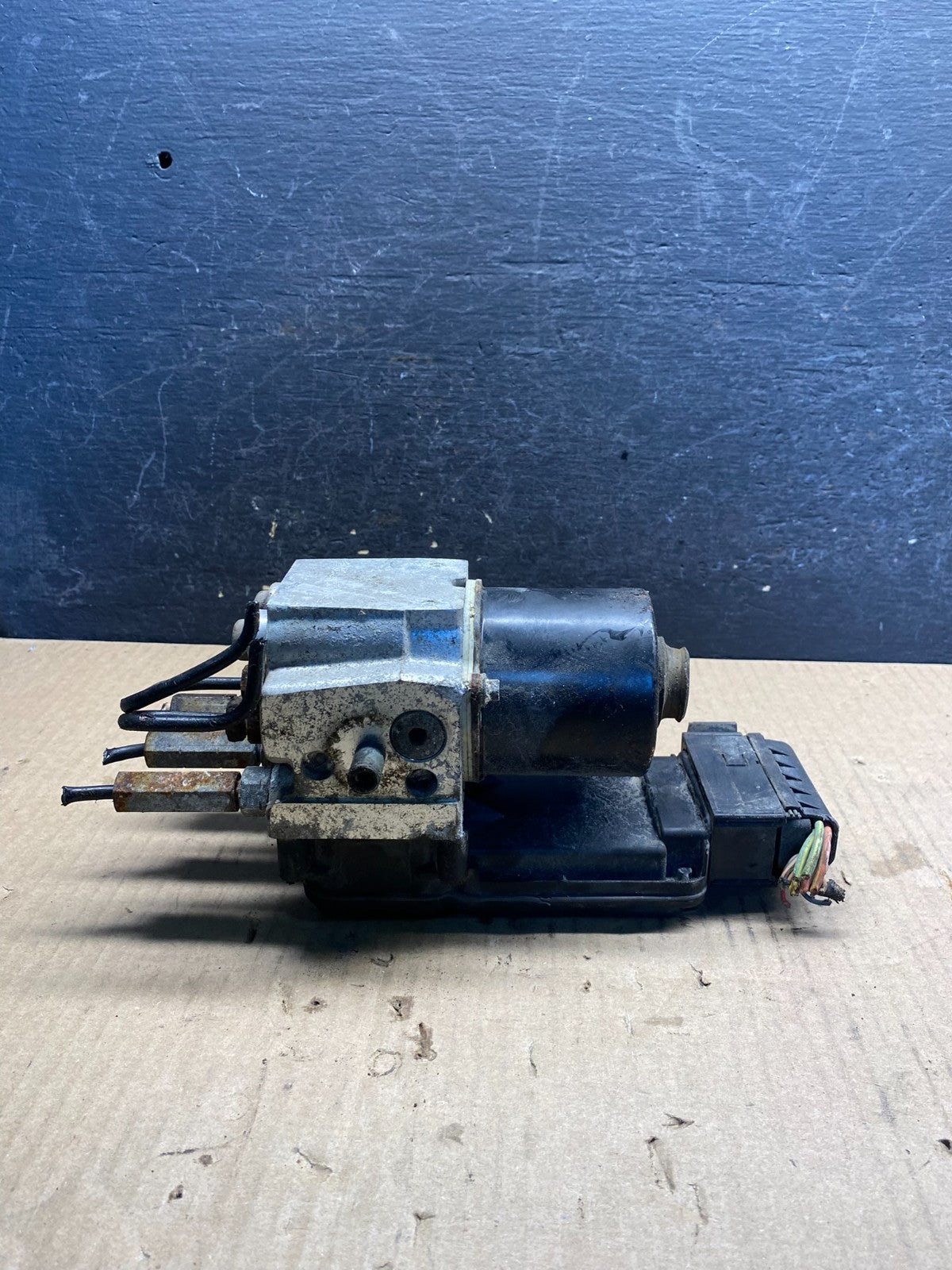 2003 2007 Ford E250 E350 Anti-Lock ABS Antilock Brake Pump AG9749 DG2