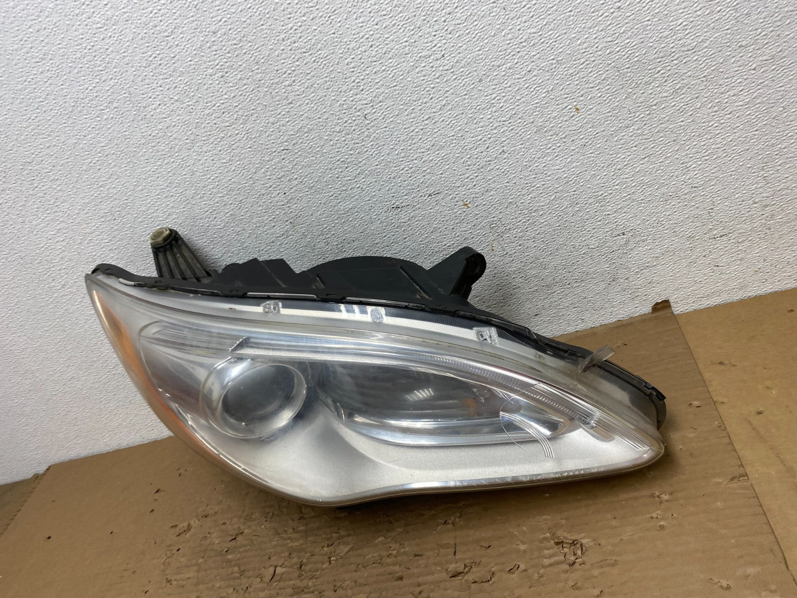 2011 2012 2013 2014 Chrysler 200 Right Passenger Halogen Headlight AD4387 DW1