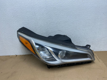 2015-2017 Hyundai Sonata Right Passenger RH Side Halogen Headlight AE9083 DW0