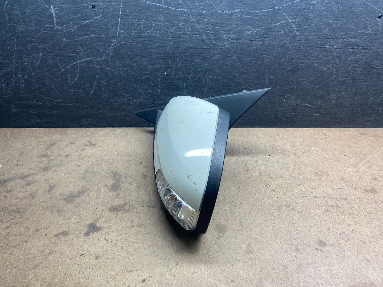 2009 - 2011 Jaguar XF Left Driver LH Side Turn Sgn View Door Mirror L10401