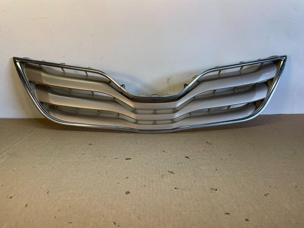 2010 to 2011 Toyota Camry Front Upper Grill Grille Aftermarket AH0387 DG0