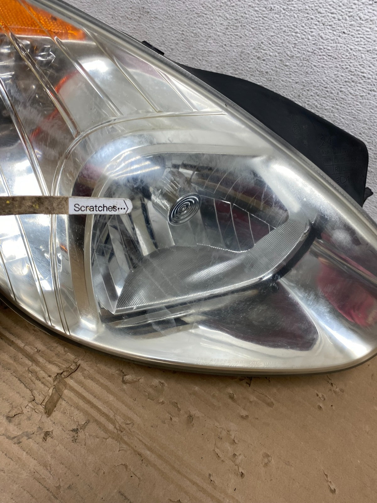 2006 to 2011 Hyundai Accent Sedan Right Passenger Halogen Headlight AD4378 DW3