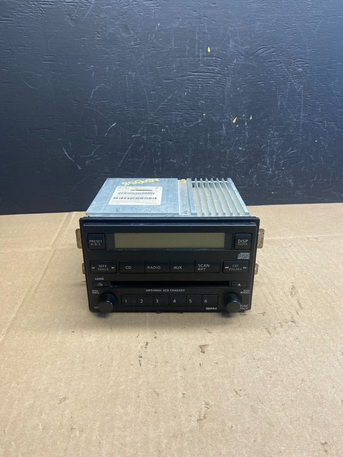 2008 to 2015 Nissan Titan Am Fm Cd Player Radio Receiver OEM AB9358 DG0