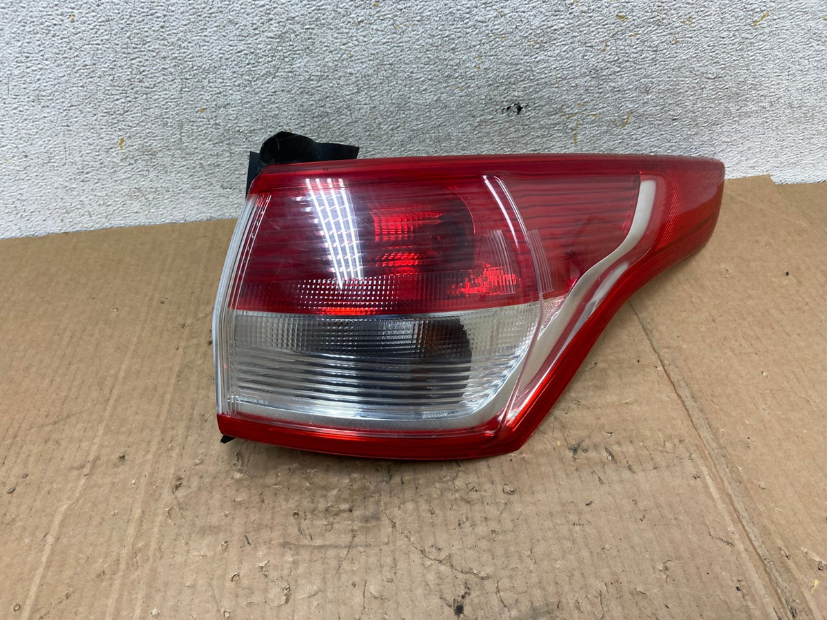 2013 to 2016 Ford Escape Right Passenger RH Side Tail Light AI5451 LK0