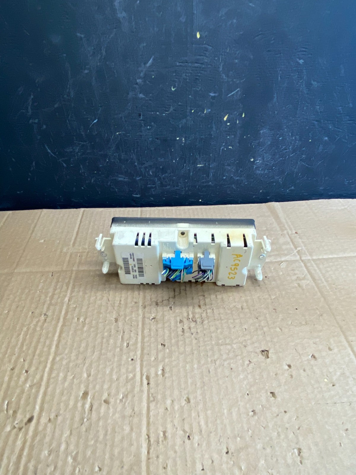 2003 to 2006 Chevrolet Silverado HVAC Heater Climate Control Module AC9523 DG3